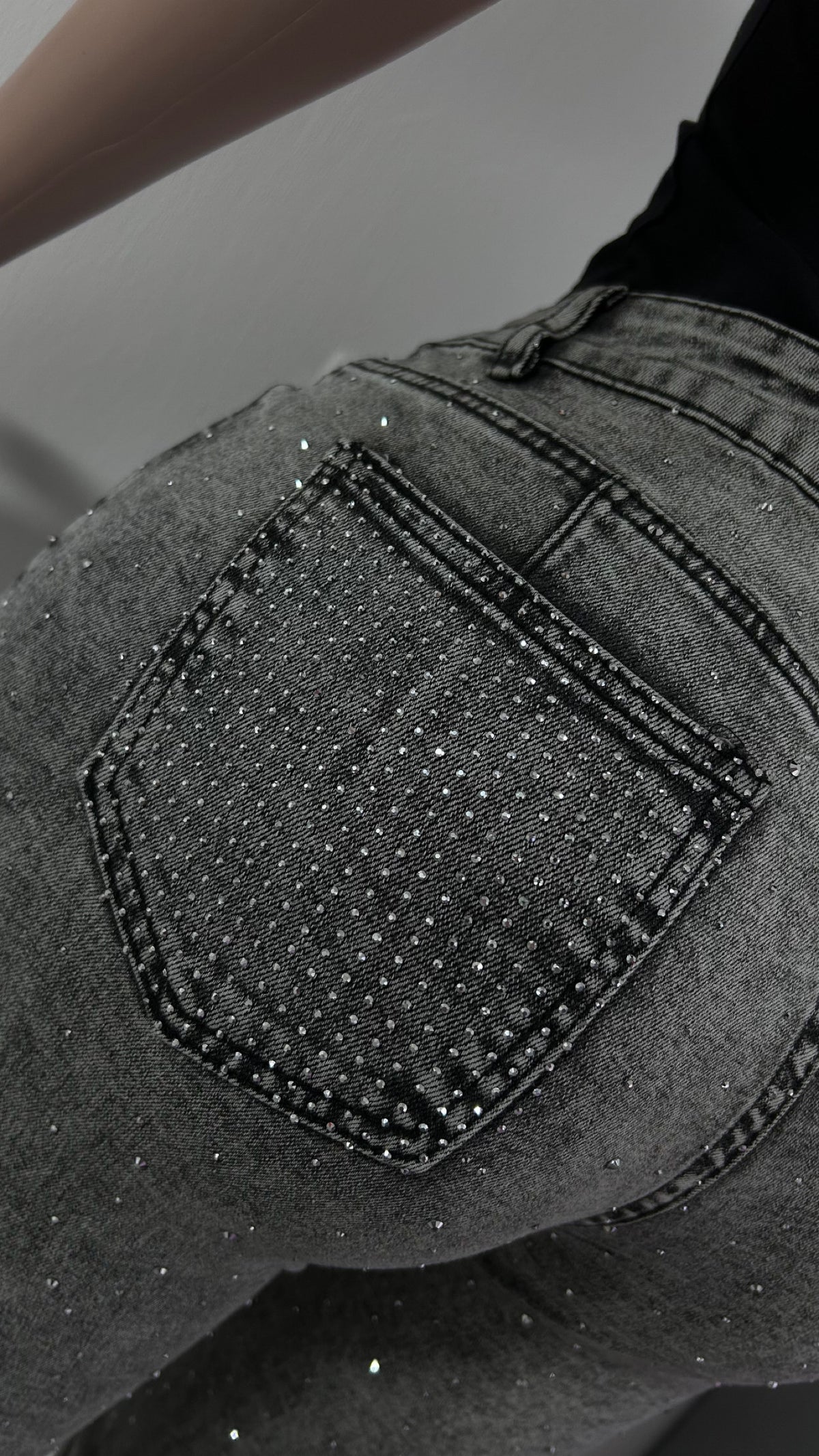 FLARE JEANS BRILLOS