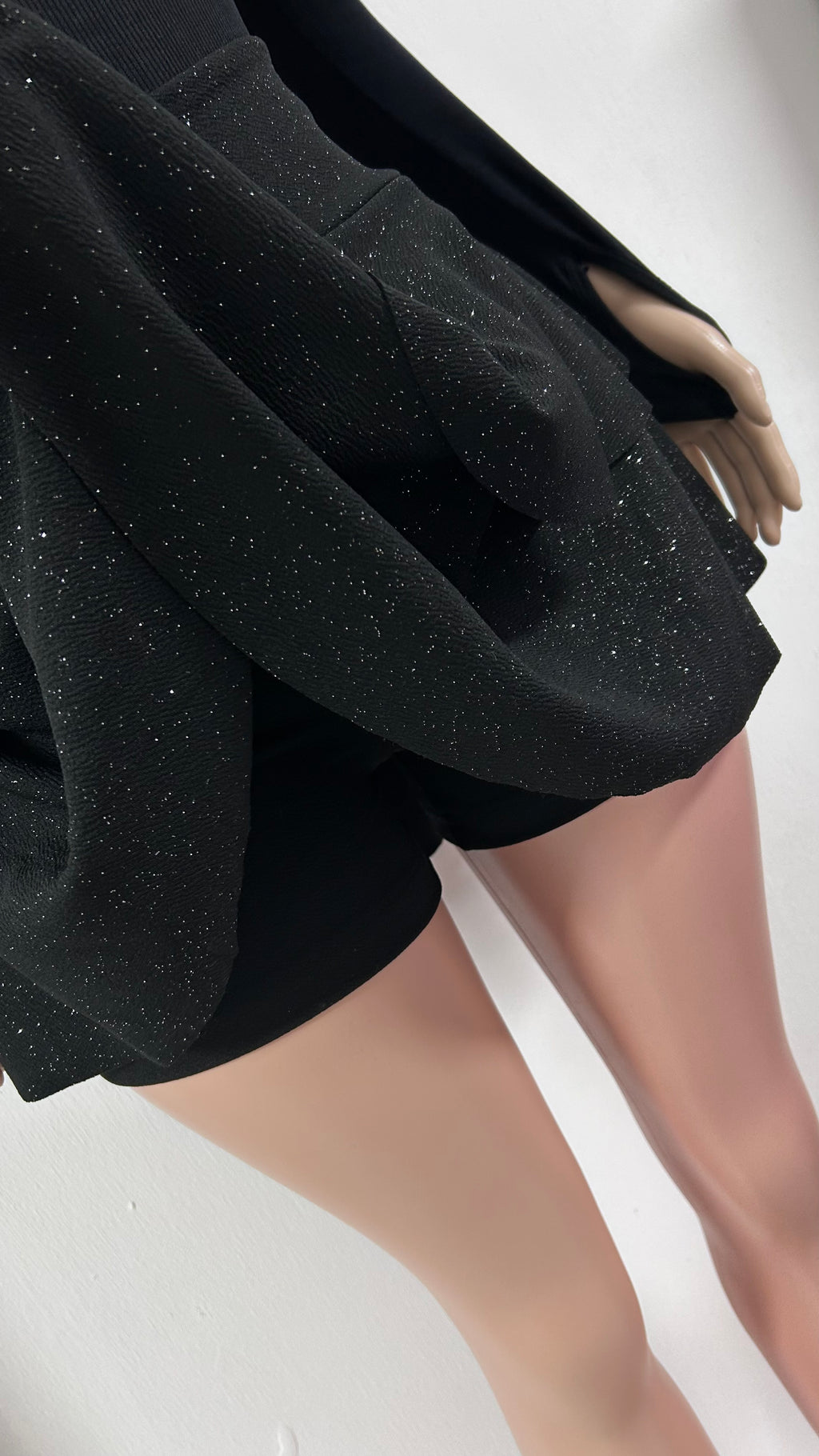 FALDA SHORT CAPAS
