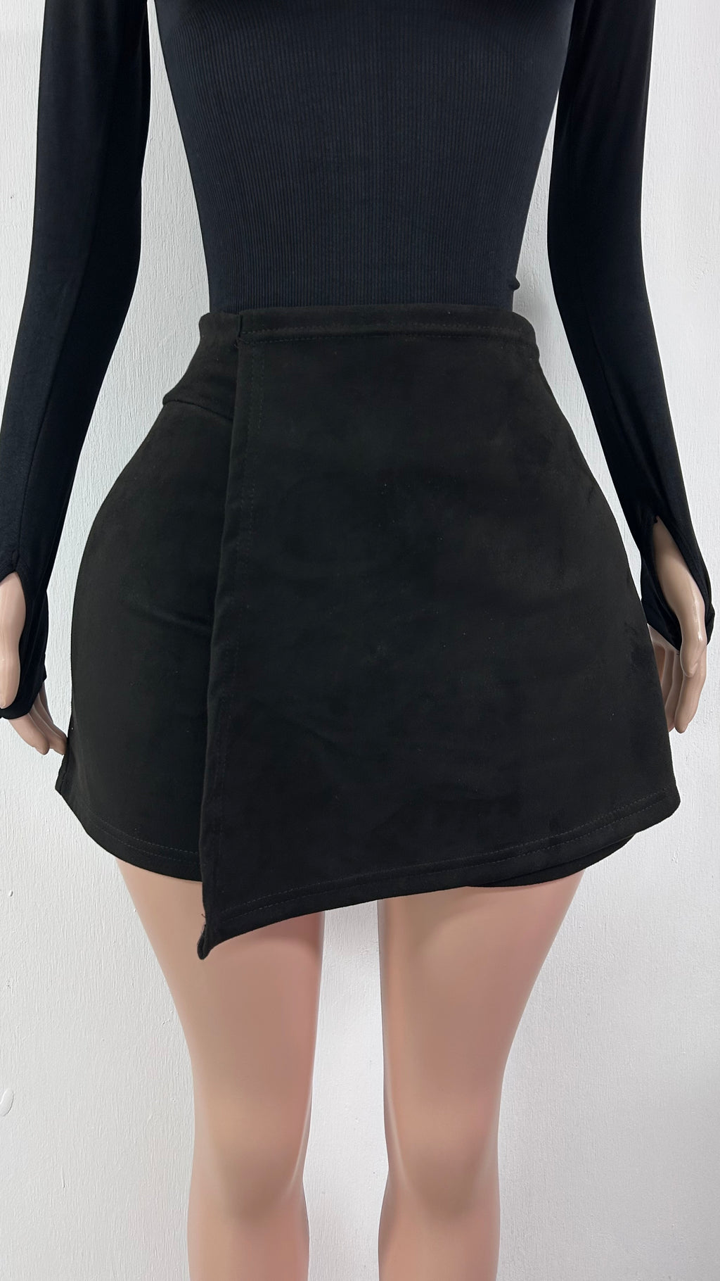 FALDA SHORT GAMUZA
