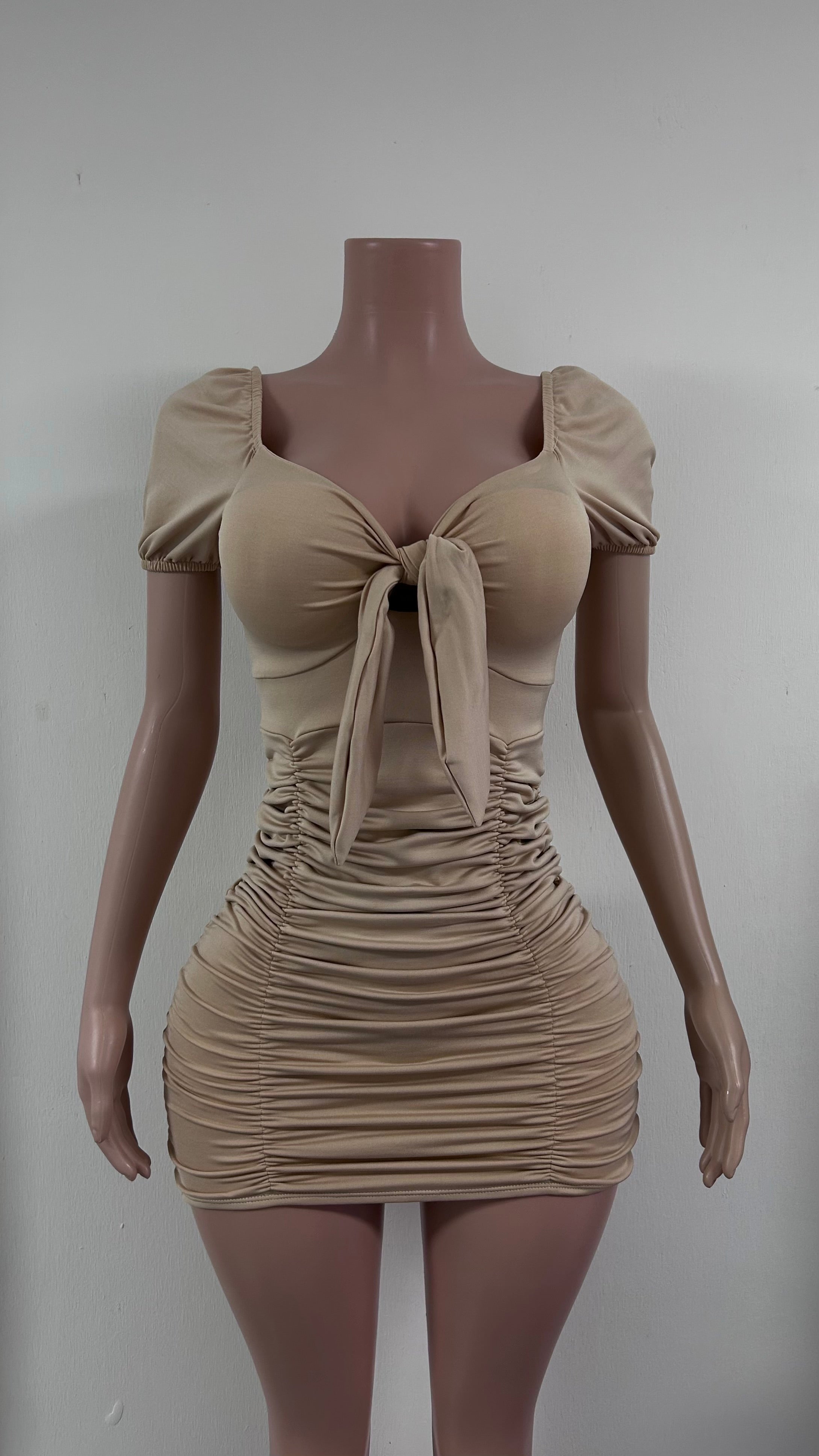 VESTIDO NUDO