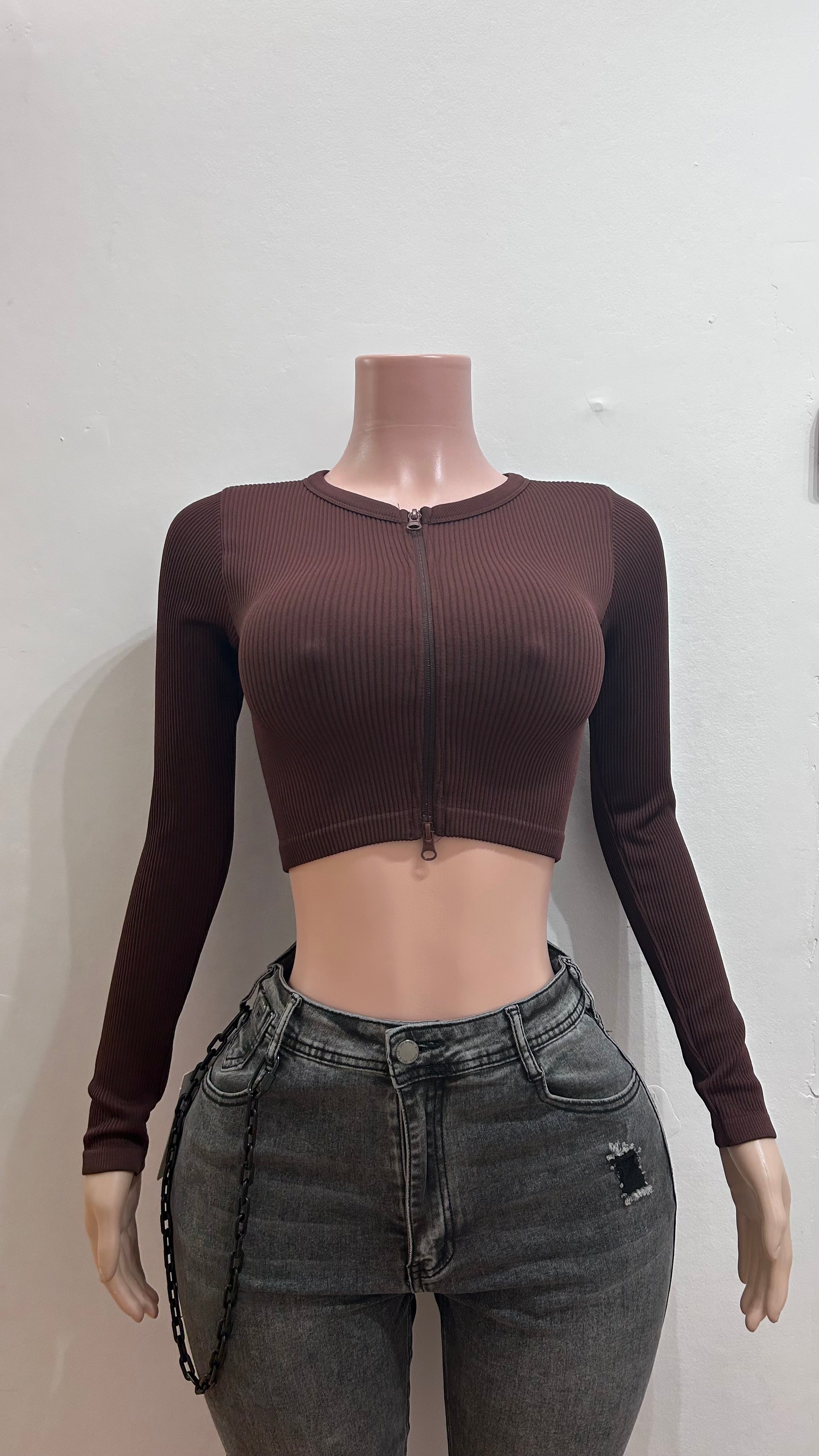 CROP BÁSICO CIERRE