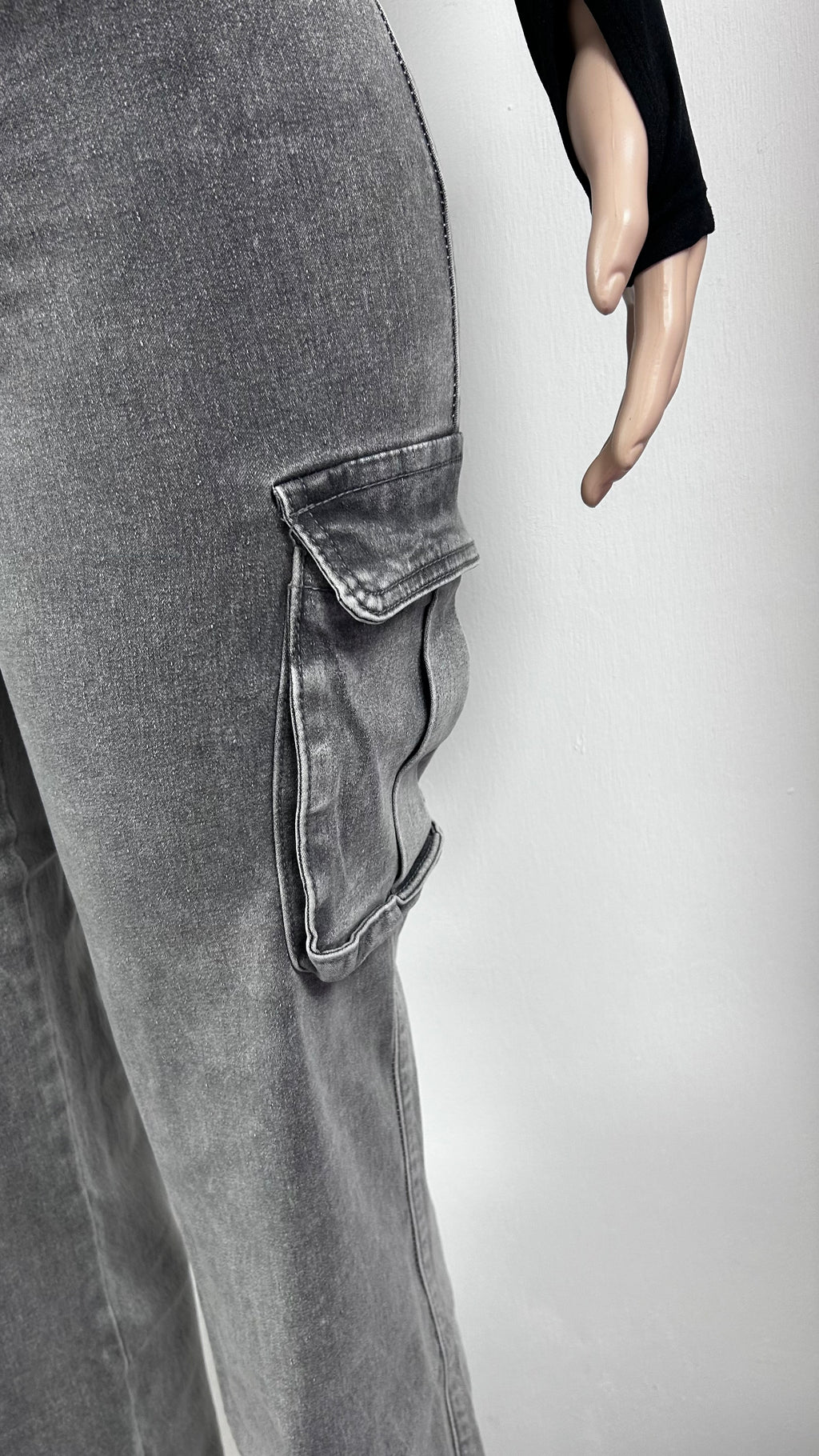JEANS CARGO ESTILO FASHION NOVA