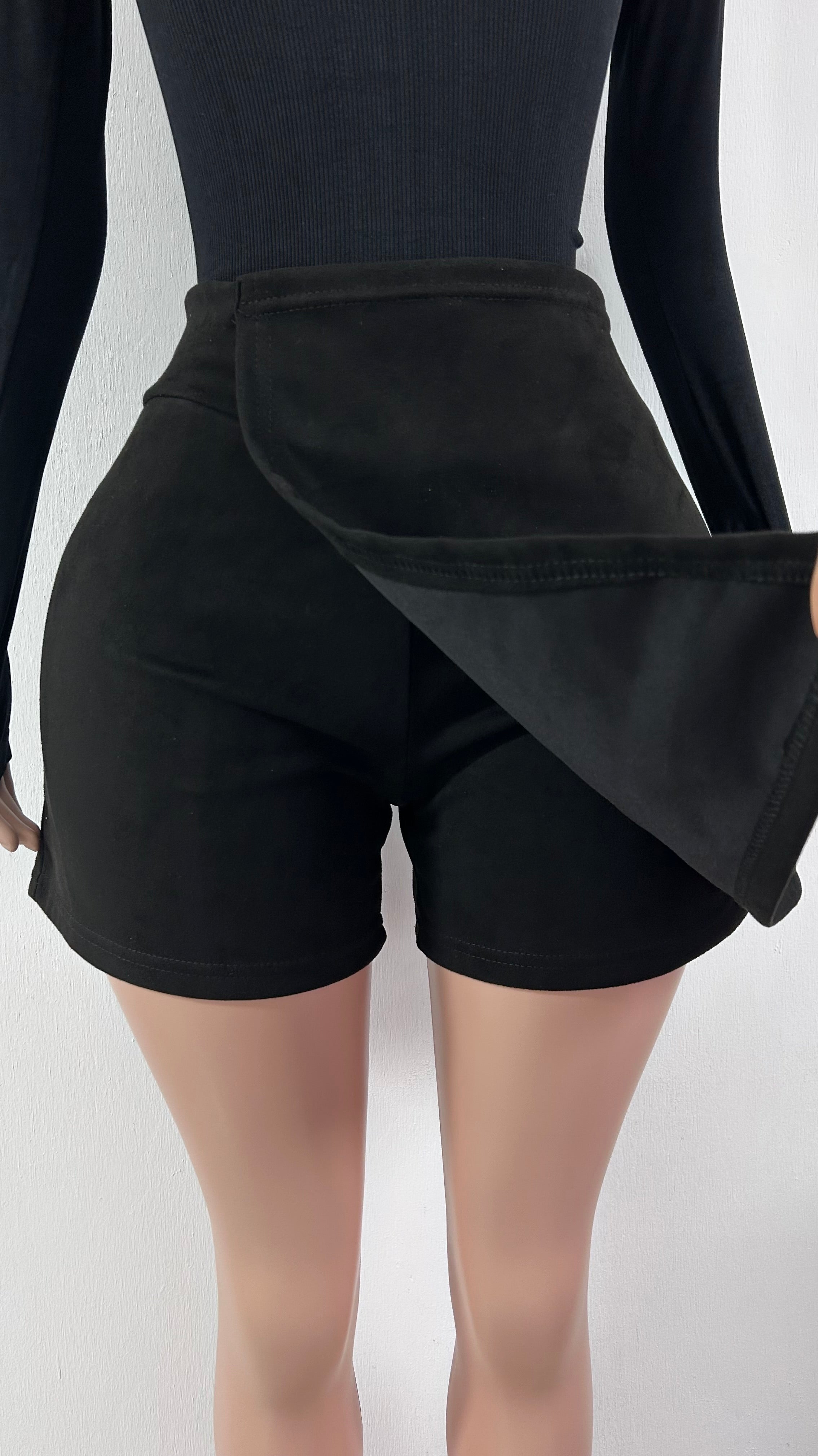 FALDA SHORT GAMUZA
